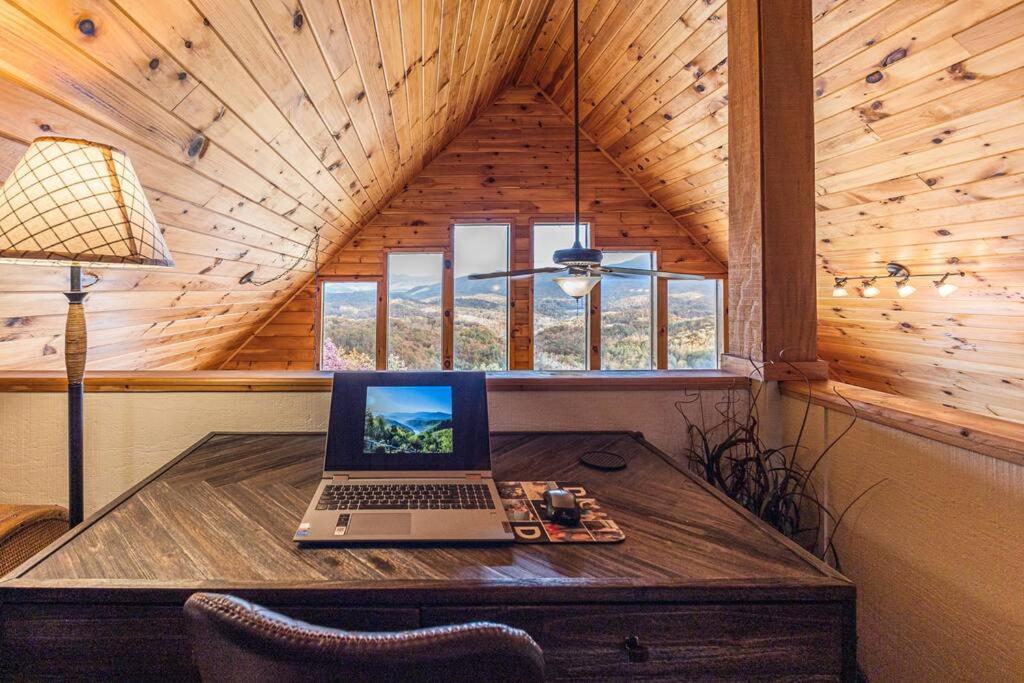 Stunning Mtn. Views! 4Br With All The Amenities! - Vista Vibes- ブライソン・シティ エクステリア 写真