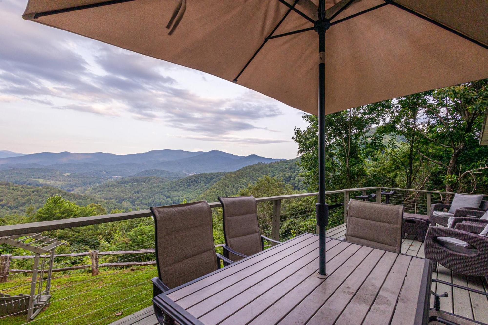 Stunning Mtn. Views! 4Br With All The Amenities! - Vista Vibes- ブライソン・シティ エクステリア 写真