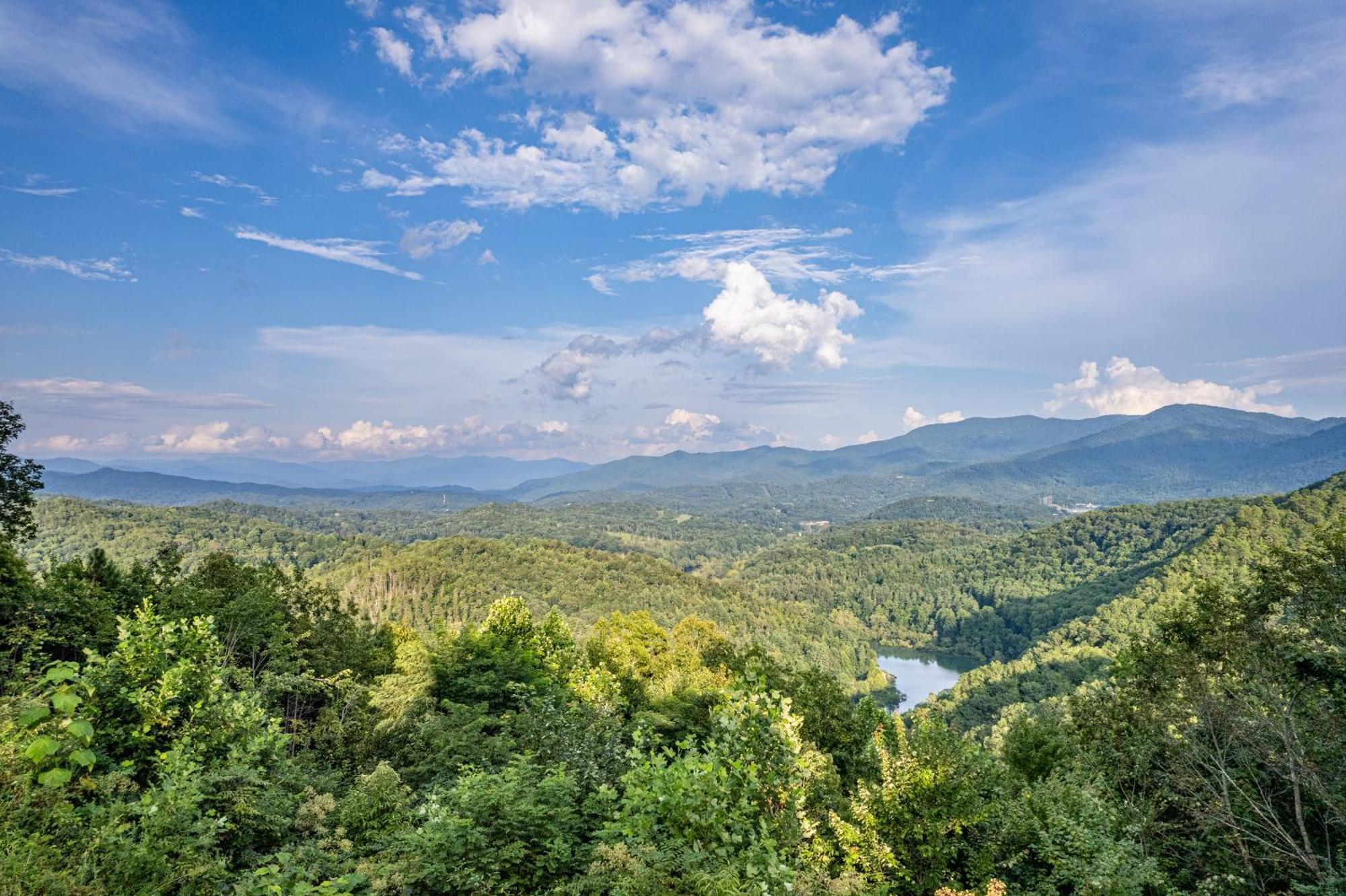 Stunning Mtn. Views! 4Br With All The Amenities! - Vista Vibes- ブライソン・シティ エクステリア 写真